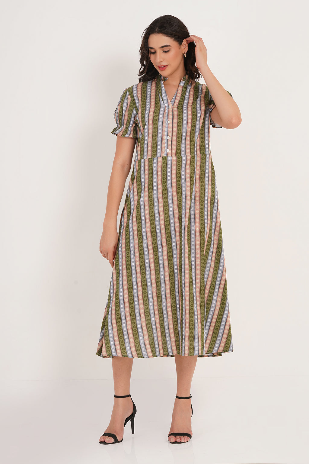 Carolina - Stripe and Medallion