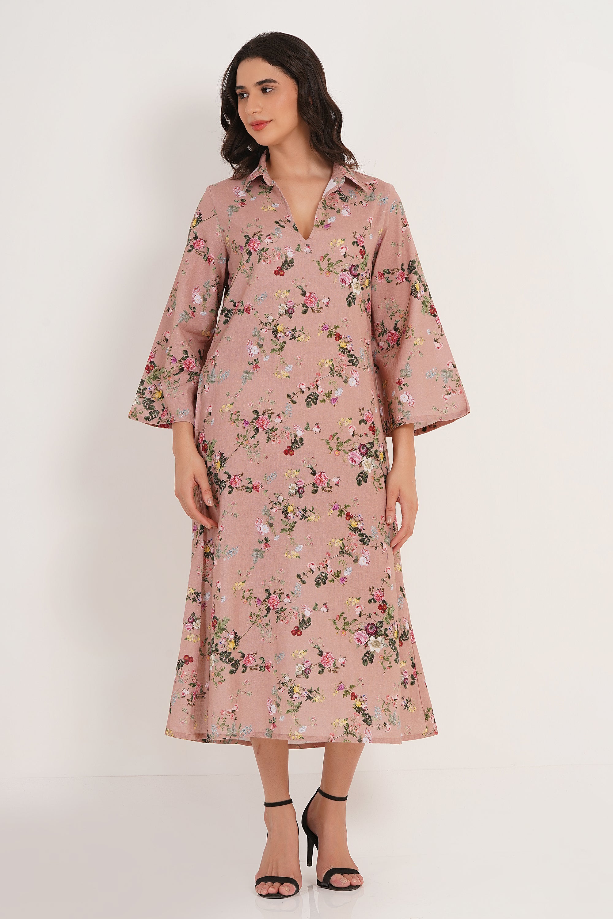 Delphine - Redoute Floral in Dusty Pink