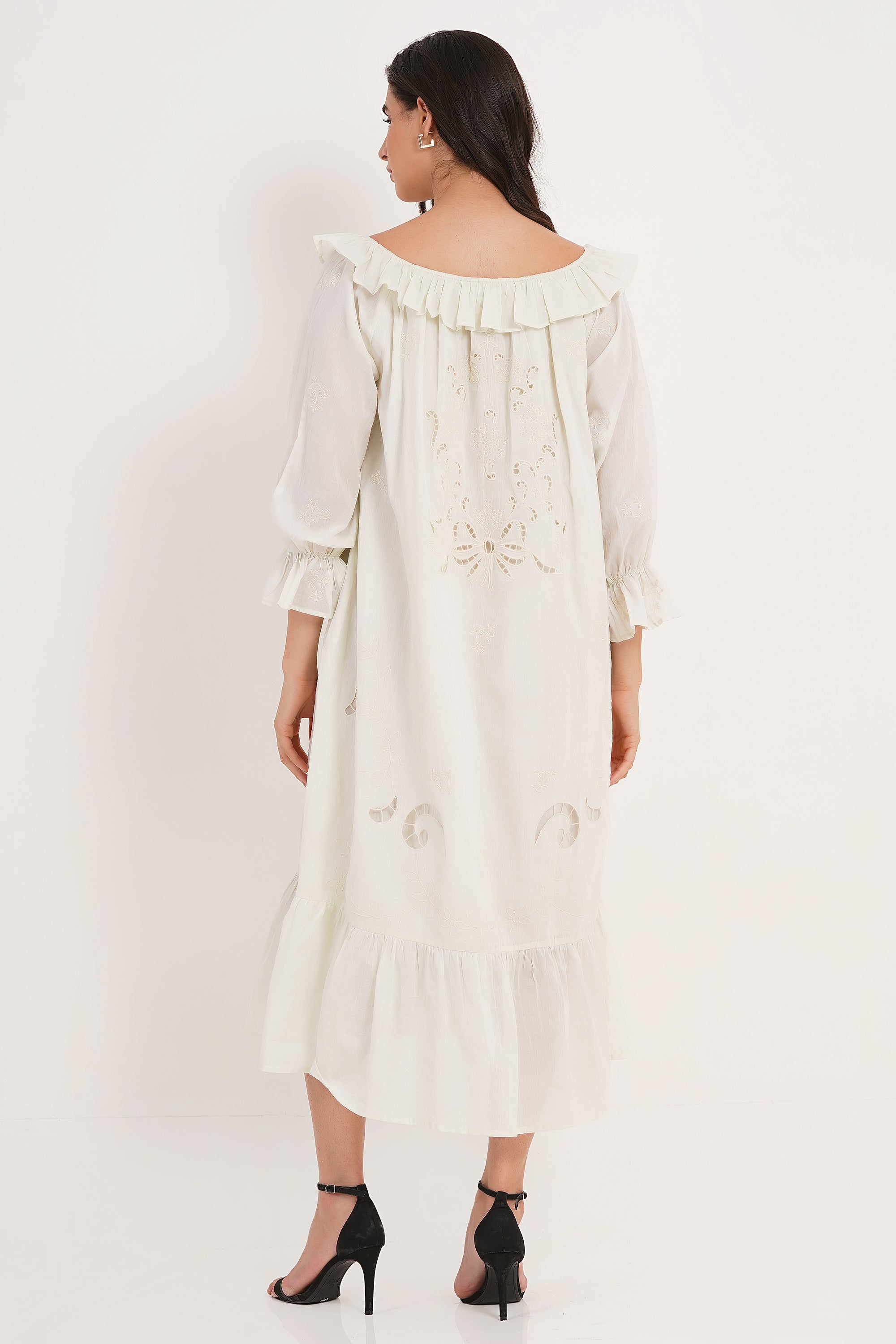 Nellie - Embroidered Dream