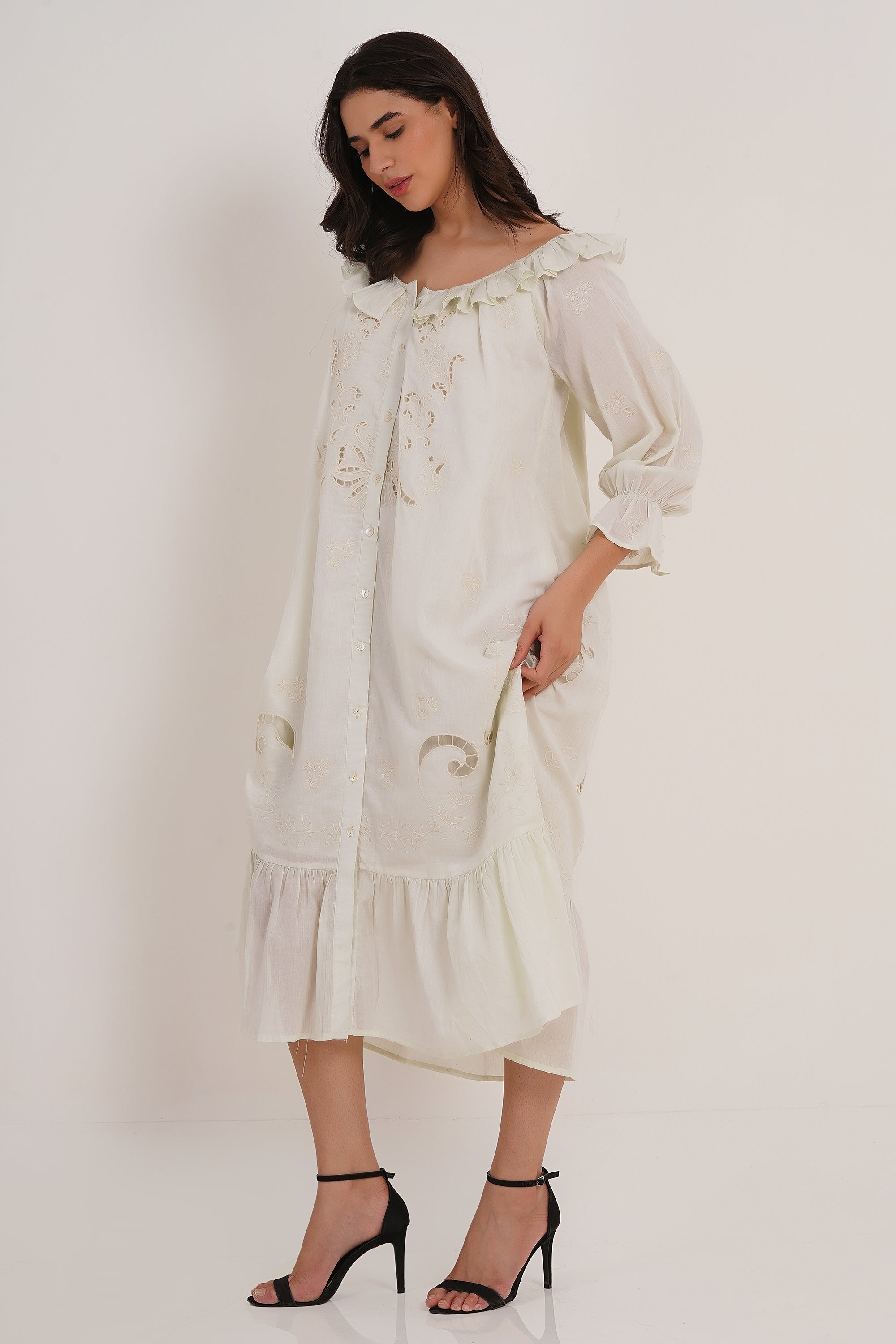 Nellie - Embroidered Dream